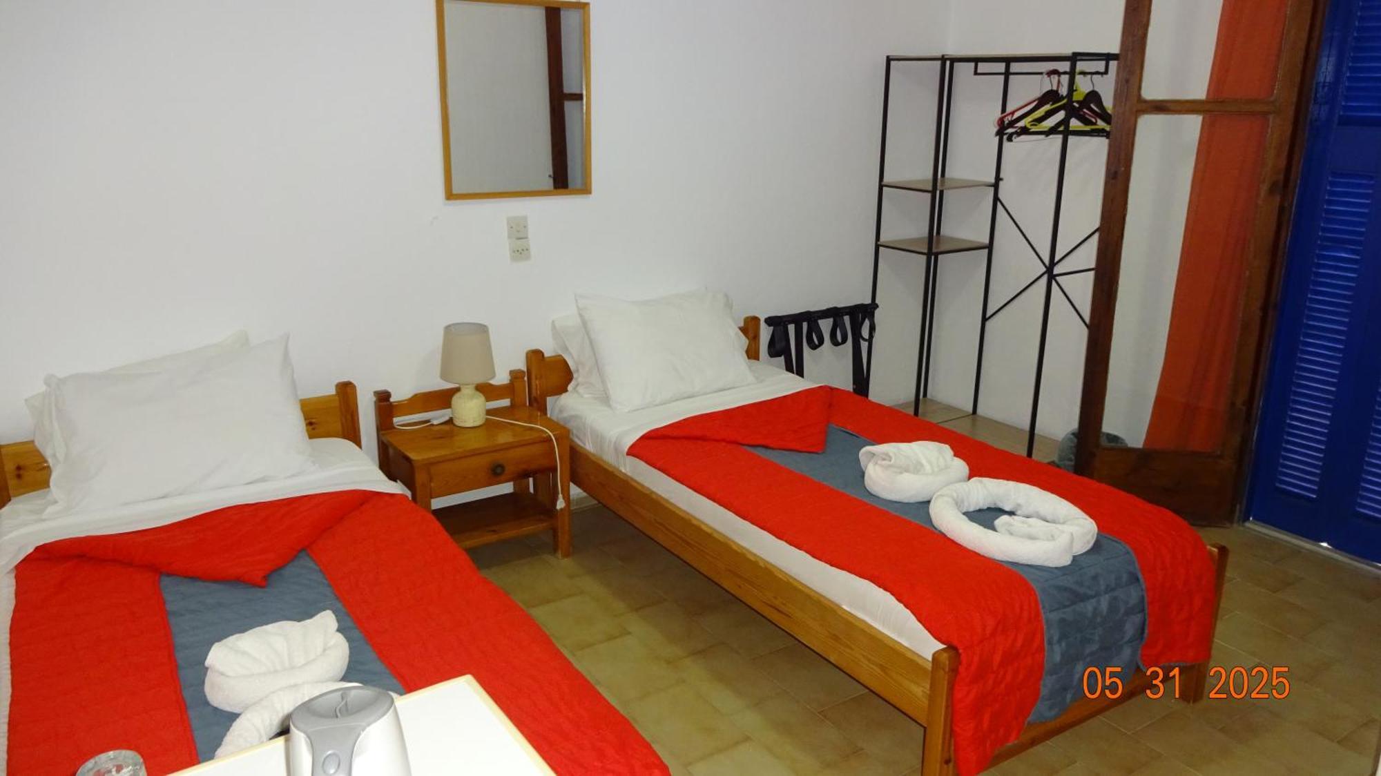 Scirocco Rooms Лутрон Экстерьер фото