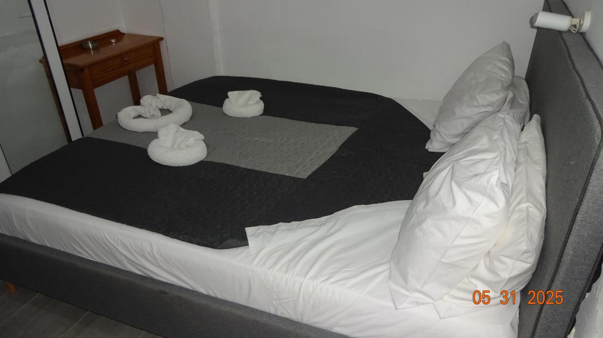 Scirocco Rooms Лутрон Экстерьер фото